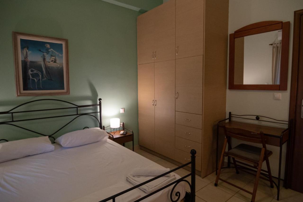 Tsertos Apartments Kaména Voúrla Eksteriør bilde